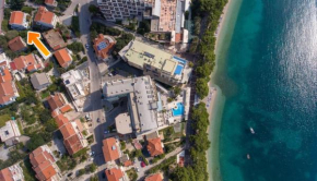 Apartments by the sea Makarska - 19525